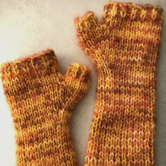NEW Handmade Pumpkin Spice Fingerless Mohair Gloves, Women Size M - Picture 2 of 4